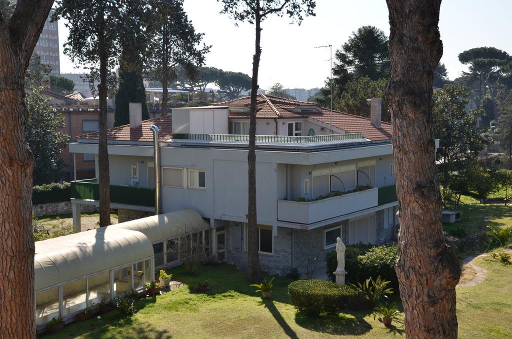 Casa Per Ferie Cardinal G. Guarino Alojamento de Acomodação e Pequeno-almoço *