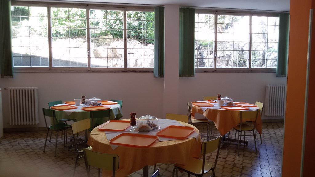 Alojamento de Acomodação e Pequeno-almoço Casa Per Ferie Cardinal G. Guarino Roma